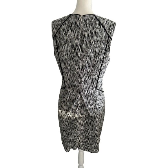BANANA REPUBLIC Black White Patterned Work Pencil Dress Size 4 - Picture 6 of 9